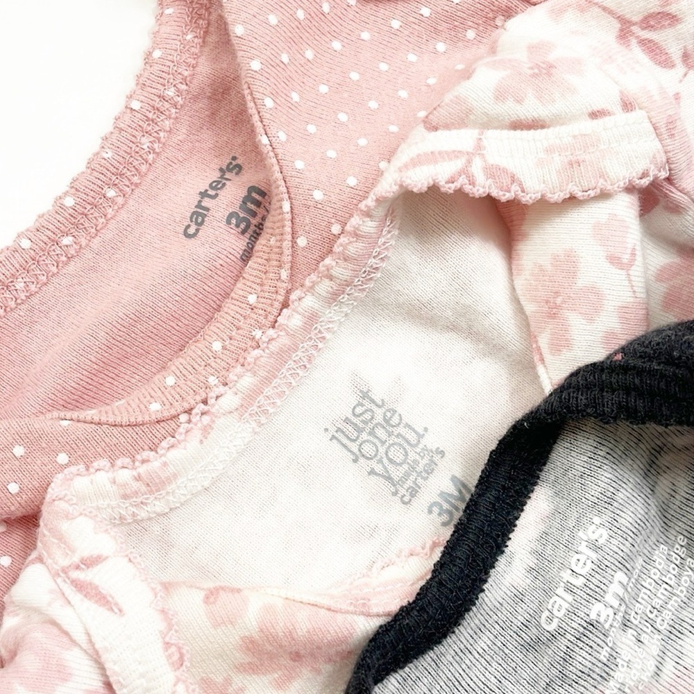 Carter’s baby girls bodysuits - Picture 3 of 3